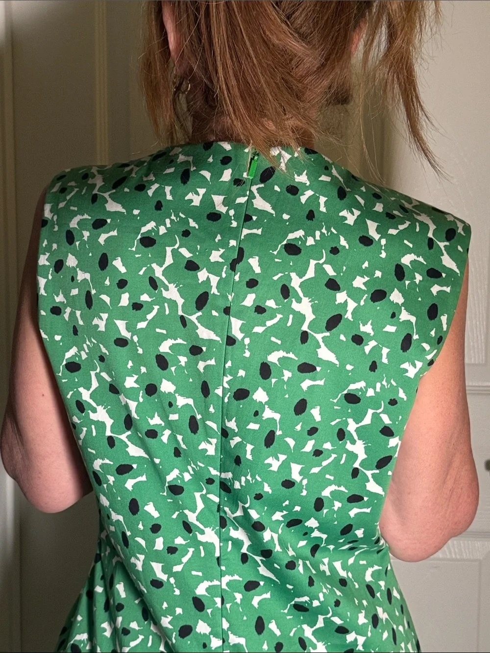 HUGO BOSS GREEN ABSTRACT PRINT MIDI DRESS US 8 SHEATH